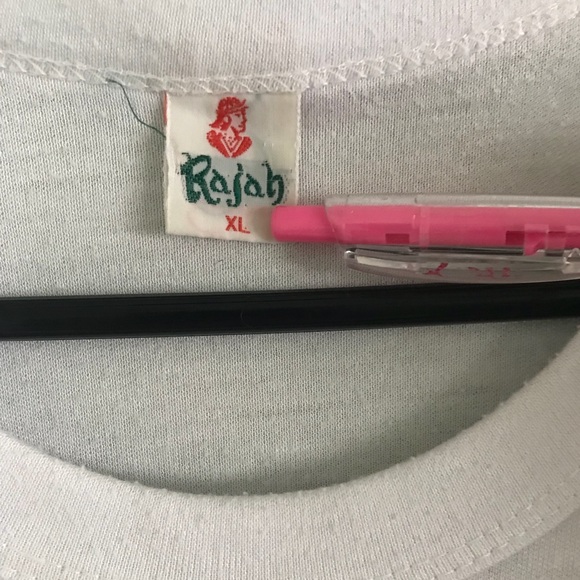 Vintage Hundred Island Philippines Muscle Tee - Picture 3 of 5